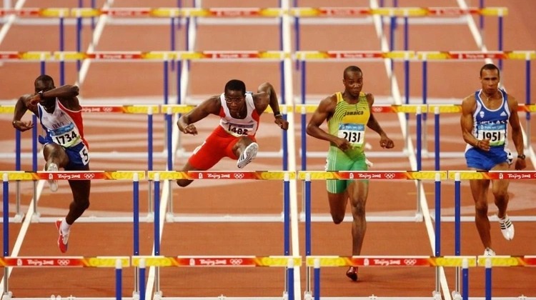 日职联战报：莱奥、知念庆破门，鹿岛鹿角2-1横滨FC